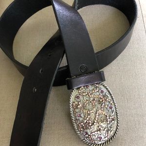 VTG Yochi Design New York Belt, Beautiful Encrusted Buckle Black Leather EUC